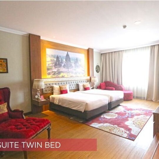 JUNIOR SUITE