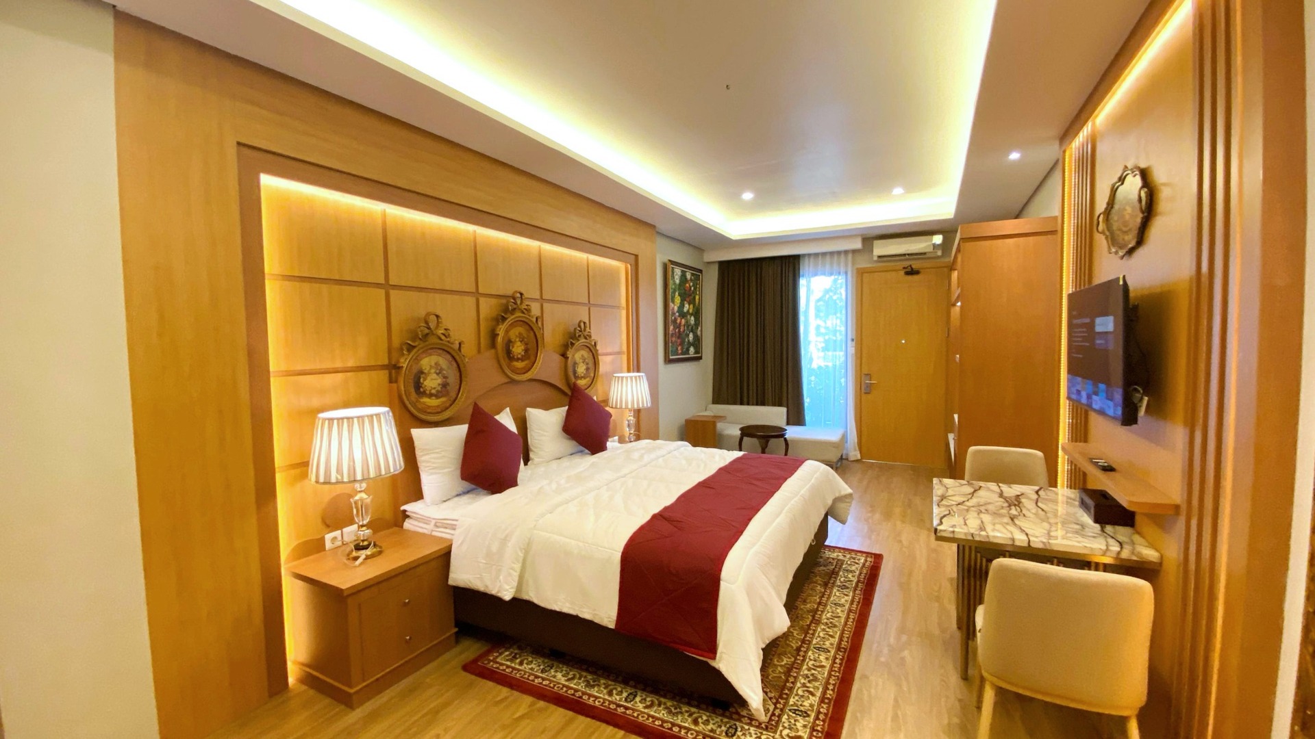 Executive Queen Bed